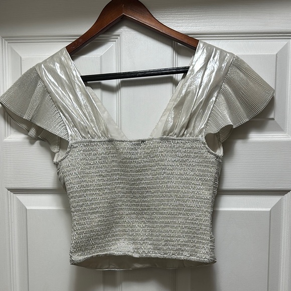 Elegant Silver Cap Sleeve Top - Picture 2 of 2